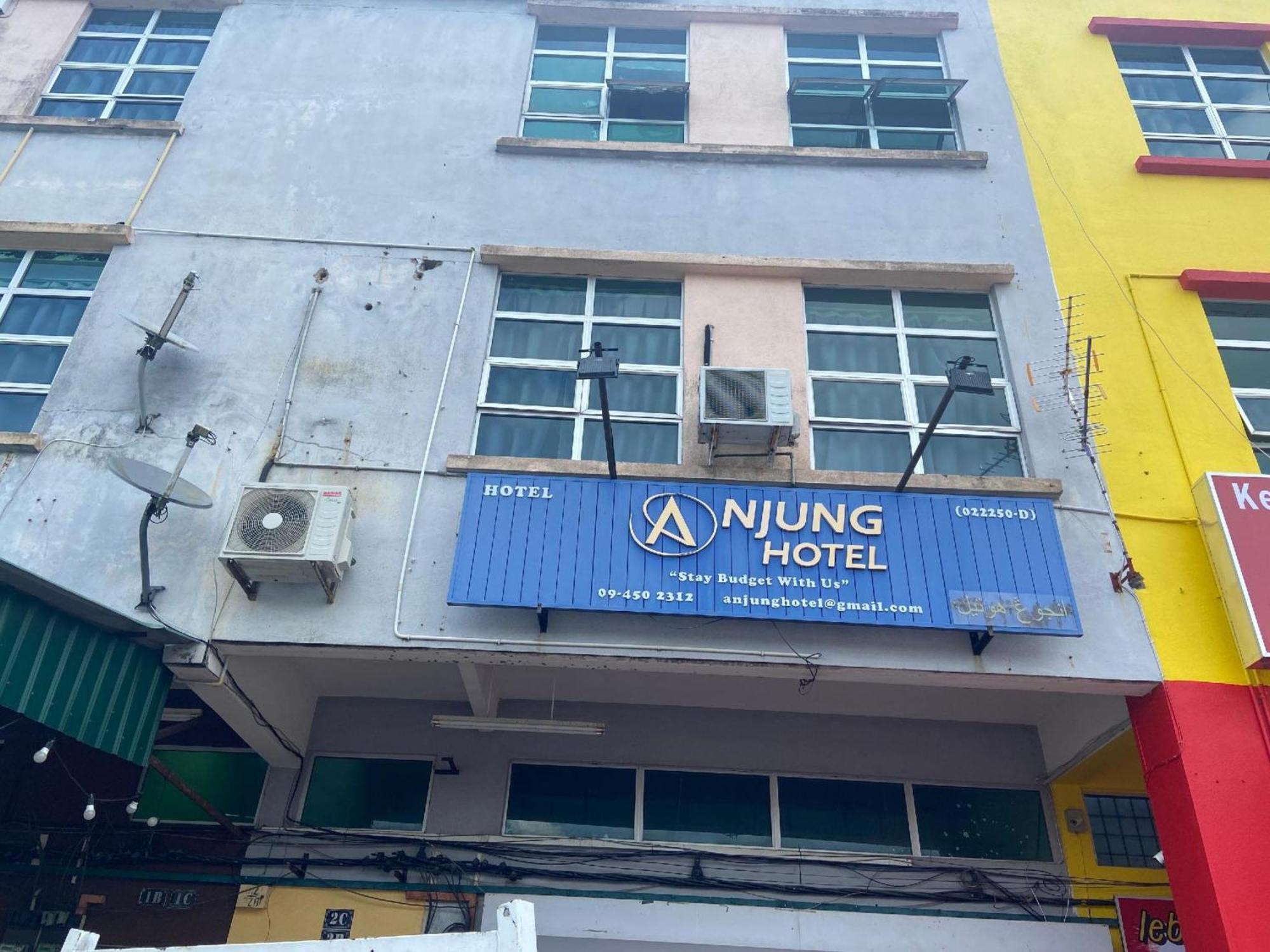 Oyo 91065 Hotel De Anjung Muadzam Shah Exterior photo